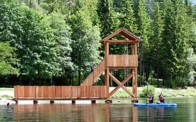 Hisa Ob Jezeru - House By The Lake